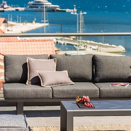 The Twelve Collection Apartahotel 4*