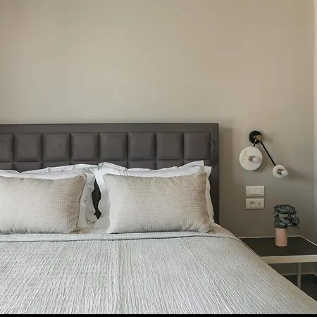 The Twelve Collection Apartahotel 4*