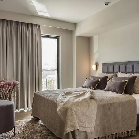 Apartahotel The Twelve Collection 4*