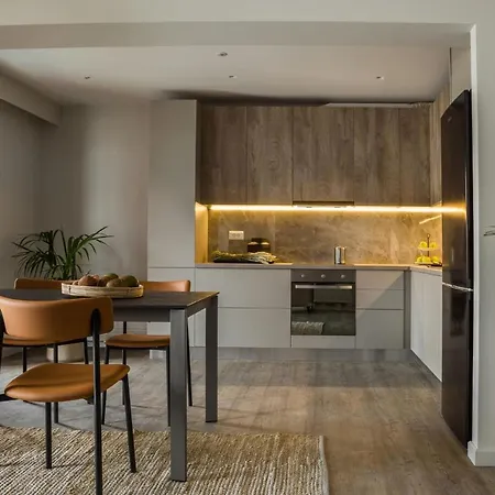 Hotel apartamentowy The Twelve Collection