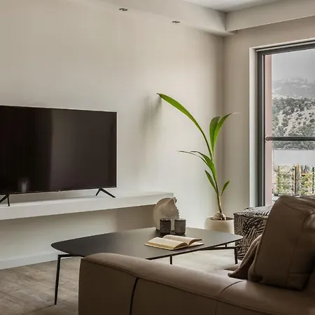 The Twelve Collection Aparthotel