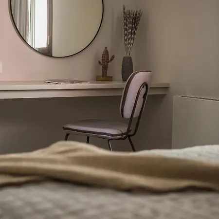 The Twelve Collection Apartmanhotel