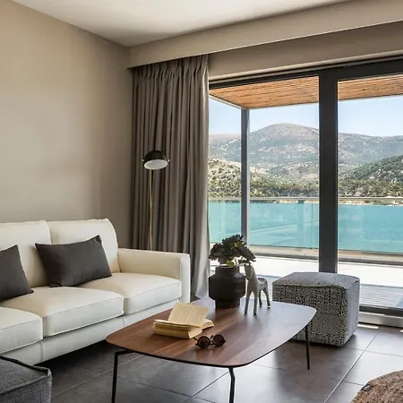 The Twelve Collection 4*